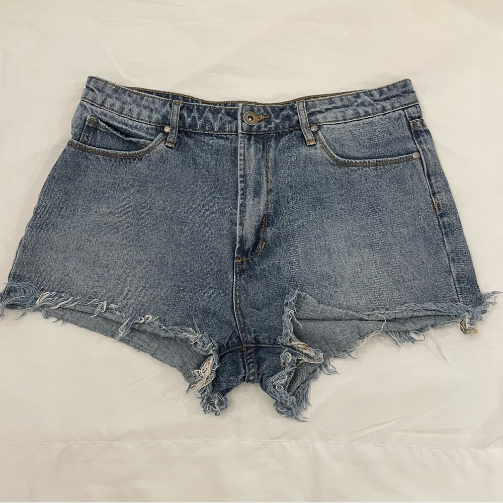 Articles of Society 100% Cotton Denim Frayed Hem Women's Jean Shorts size 29 - Picture 1 of 8